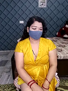 Cute-Raashii online show from 28, 2, 2025