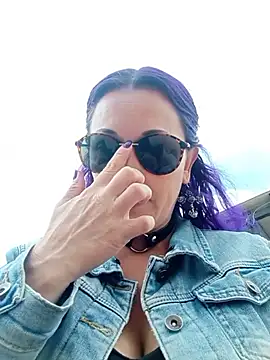 sophie banger online show from 5, 12, 2025