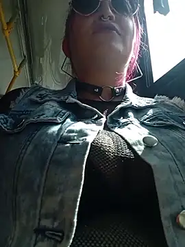 Snapshot of sophie_banger chatting on 27, 5, 2026 sophie banger online show from 27, 5, 2026