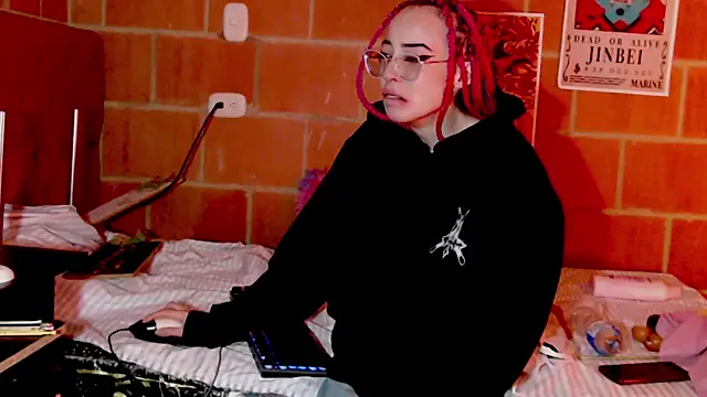 Yennastone online show from 24, 5, 2026