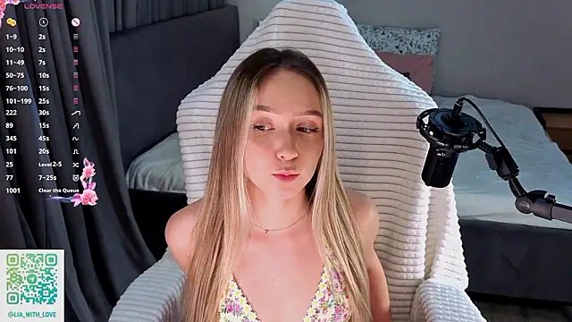 HollisBeckett online show from 9, 2, 2026