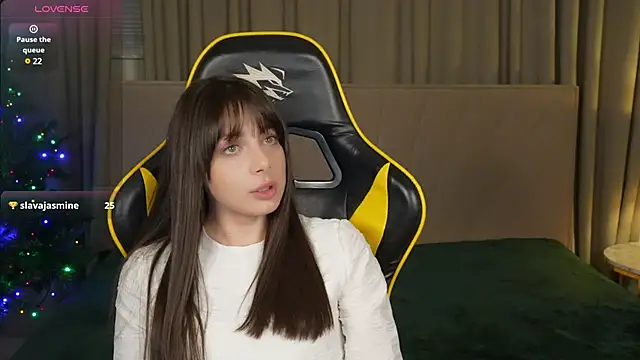 Snapshot of Alisa054 chatting on 14, 12, 2024 Alisa054 online show from 14, 12, 2024