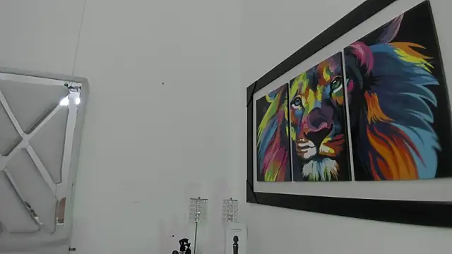 leslyylove online show from 18, 3, 2025