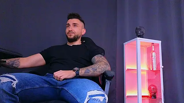 MightyAaron66 online show from 20, 2, 2025