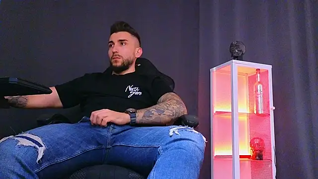 MightyAaron66 online show from 22, 2, 2025