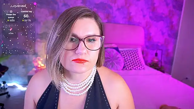 KiraRoxx online show from 27, 2, 2026