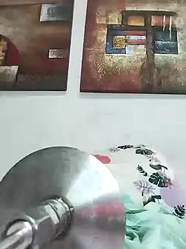 Snapshot of cuteluci_ chatting on 22, 1, 2025 cuteluci online show from 22, 1, 2025