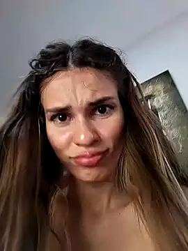 Snapshot of cuteluci_ chatting on 23, 1, 2025 cuteluci online show from 23, 1, 2025