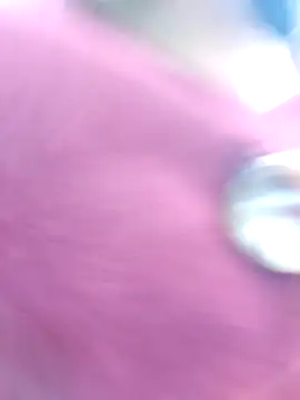 Snapshot of cuteluci_ chatting on 5, 2, 2025 cuteluci online show from 5, 2, 2025