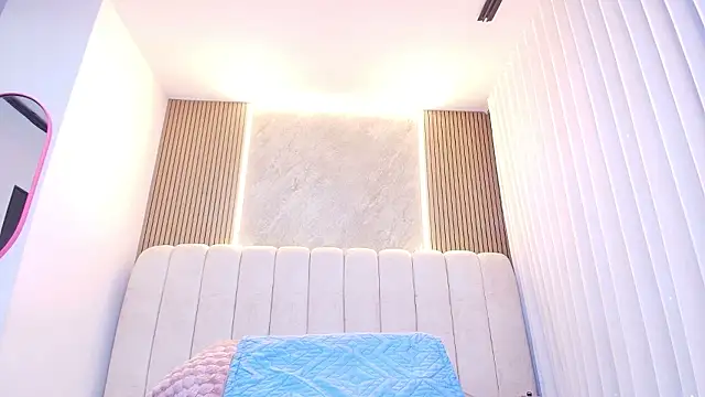 kata hazel online show from 27, 3, 2026