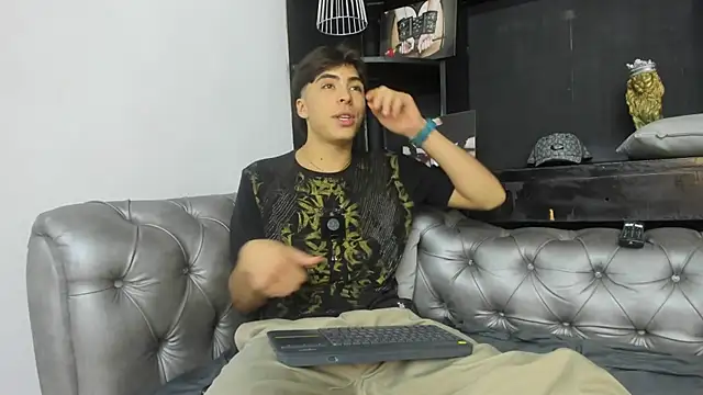 HeellBoy  online show from 12, 10, 2025