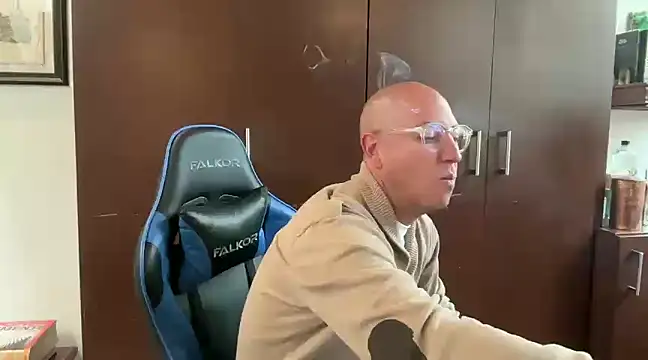 alanan881 online show from 3, 12, 2024