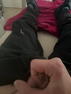 Snapshot of rundum40 chatting on 25, 12, 2024 rundum40 online show from 25, 12, 2024