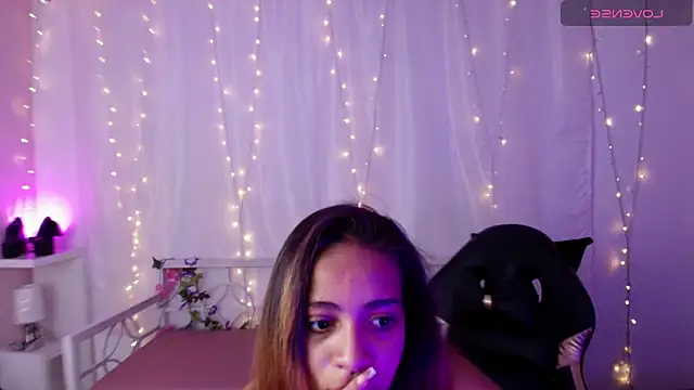 Abigail Wilson  online show from 1, 2, 2025