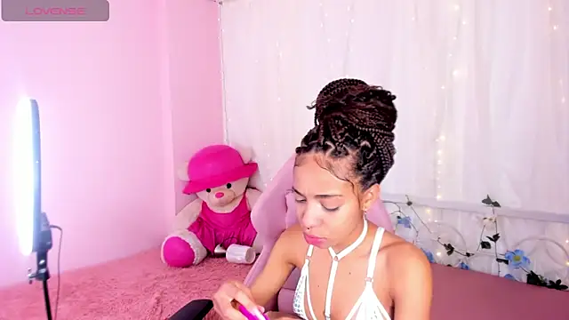 Abigail Wilson  online show from 8, 3, 2025