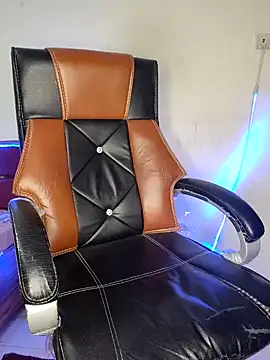 Black-Pearll online show from 7, 2, 2025