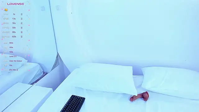 NanaOsaky online show from 24, 2, 2025