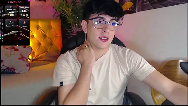 nolan twink1 online show from 5, 1, 2025