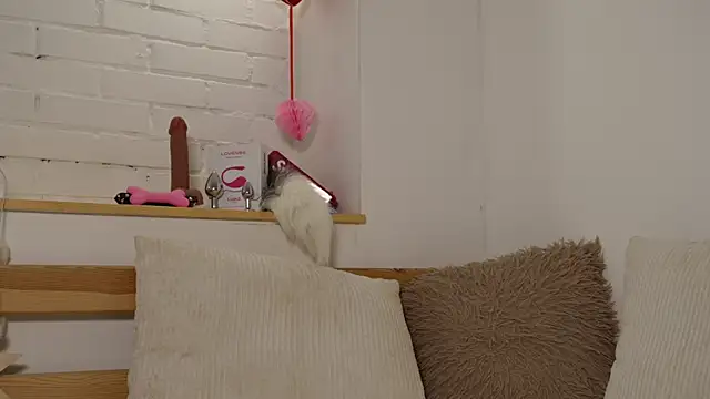 MonicaAsis online show from 17, 2, 2025