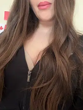 Elinatiranda online show from 17, 7, 2026