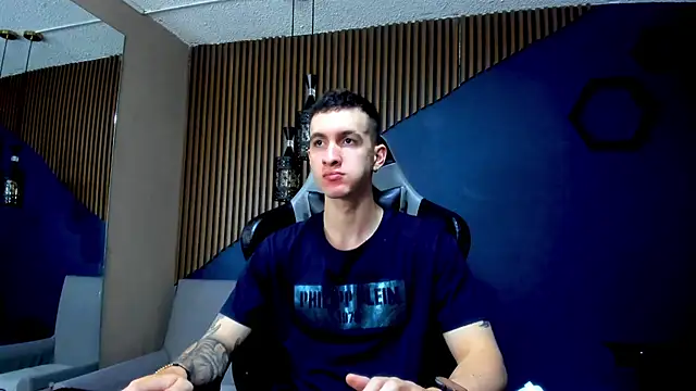 JacksonOlsenn online show from 2, 2, 2025