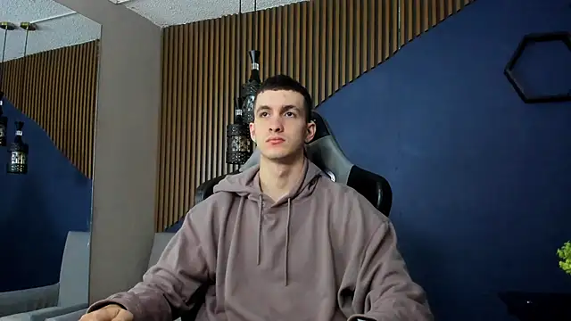 JacksonOlsenn online show from 5, 2, 2025