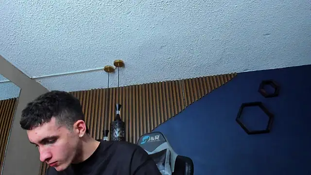 JacksonOlsenn online show from 7, 2, 2025