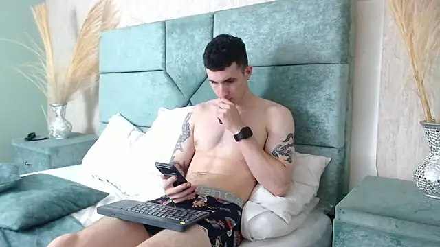 JacksonOlsenn online show from 11, 2, 2025