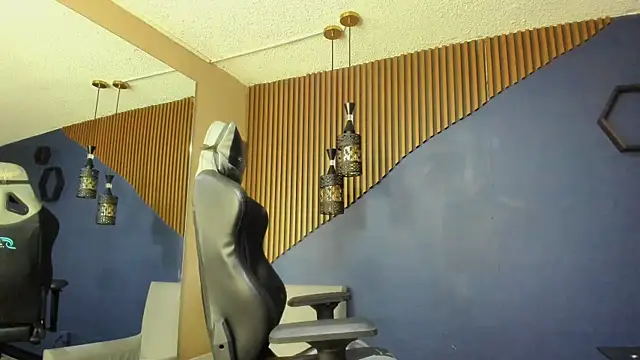 JacksonOlsenn online show from 14, 2, 2025