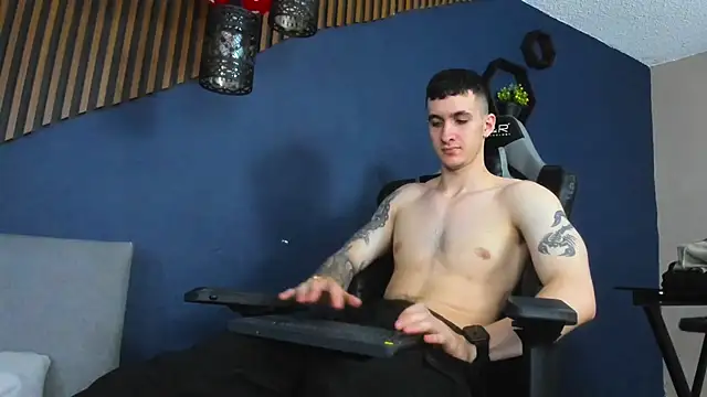 JacksonOlsenn online show from 22, 2, 2025