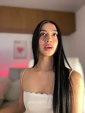 maddy bronw  online show from 14, 10, 2025