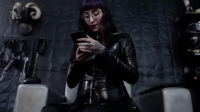 Agata Darkness online show from 6, 4, 2026