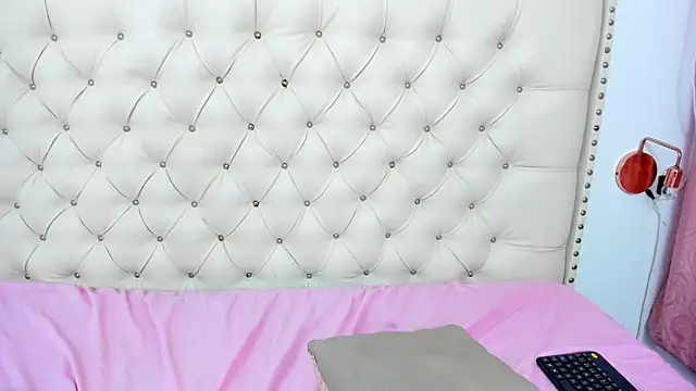 Snapshot of Kim_Eli chatting on 1, 2, 2025 Kim Eli online show from 1, 2, 2025