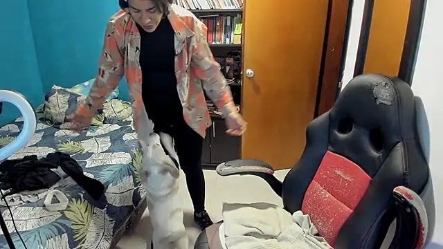 peanut tangerine online show from 22, 9, 2025