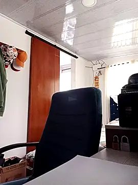 Samantha Sullivan  online show from 14, 3, 2025