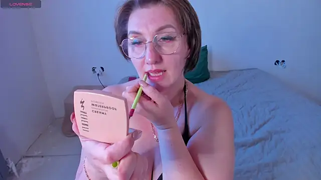 Super titssss online show from 28, 4, 2026