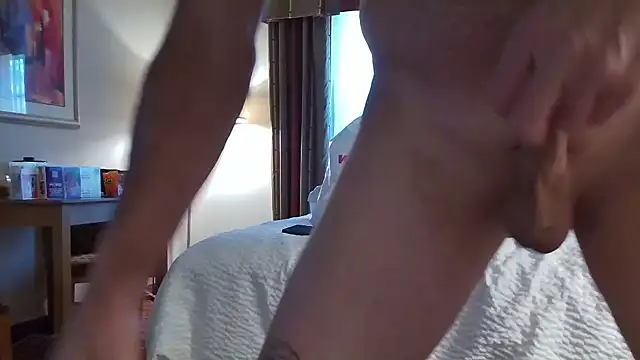 overaveragefreak4you online show from 24, 1, 2025