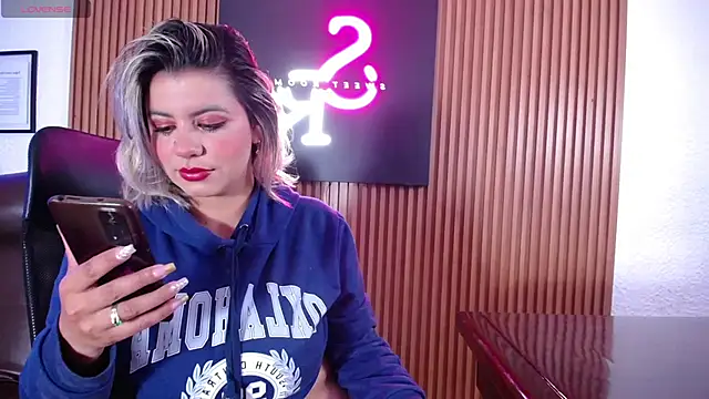 Candy sr online show from 26, 2, 2025