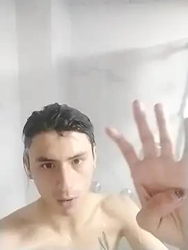 Snapshot of Alann_sr chatting on 19, 10, 2025 Alann sr online show from 19, 10, 2025