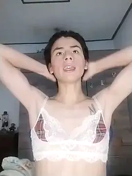 Snapshot of Alann_sr chatting on 14, 11, 2025 Alann sr online show from 14, 11, 2025