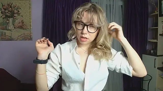 Snapshot of TaylorBre chatting on 21, 12, 2024 TaylorBre online show from 21, 12, 2024