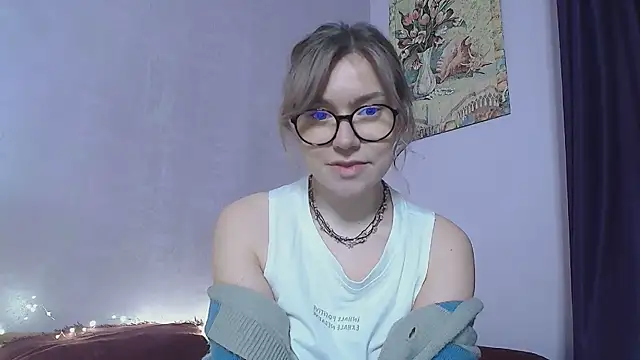 Snapshot of TaylorBre chatting on 2, 3, 2025 TaylorBre online show from 2, 3, 2025