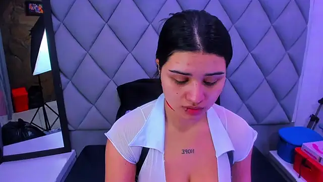 venusowen  online show from 17, 12, 2025