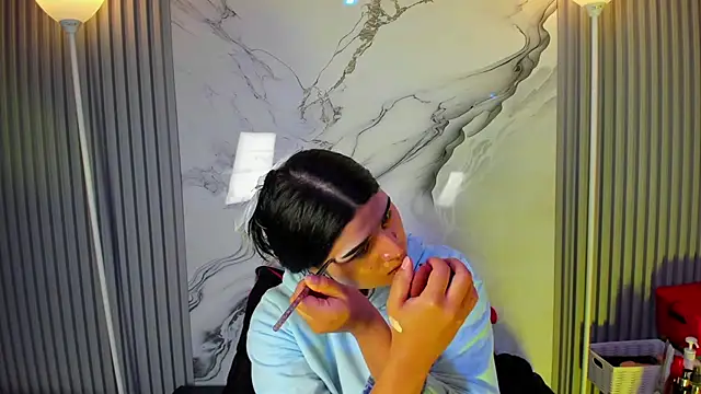 venusowen  online show from 2, 4, 2026