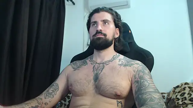 Snapshot of MateoHunk chatting on 12, 9, 2025 MateoHunk online show from 12, 9, 2025