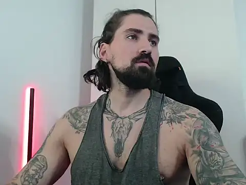 Snapshot of MateoHunk chatting on 11, 10, 2025 MateoHunk online show from 11, 10, 2025