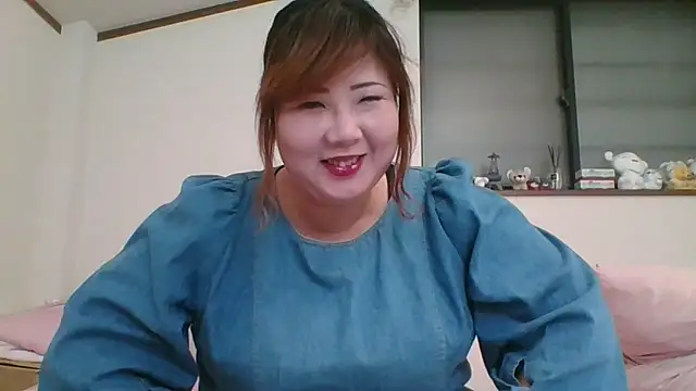 SAKU-RA-chan online show from 22, 3, 2025