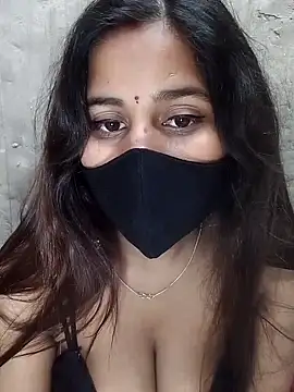 Lalisa sexy online show from 2, 2, 2025