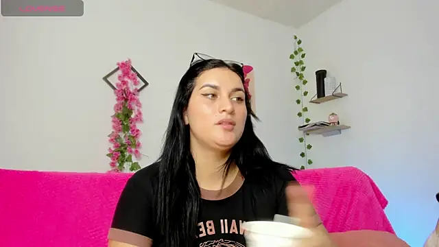 Emic  online show from 28, 1, 2025