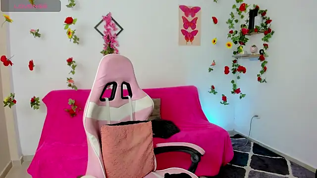 Emic  online show from 6, 2, 2025